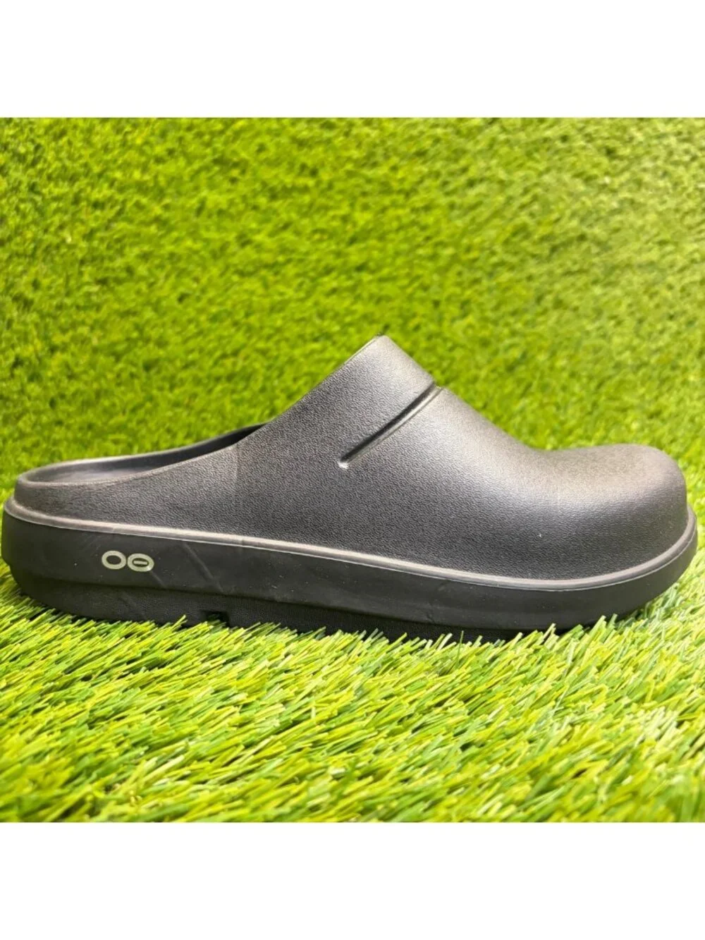 OOFOS OOcloog Clog Mens Size 8 Black Beach Outdoor Slip On Recovery Sandals